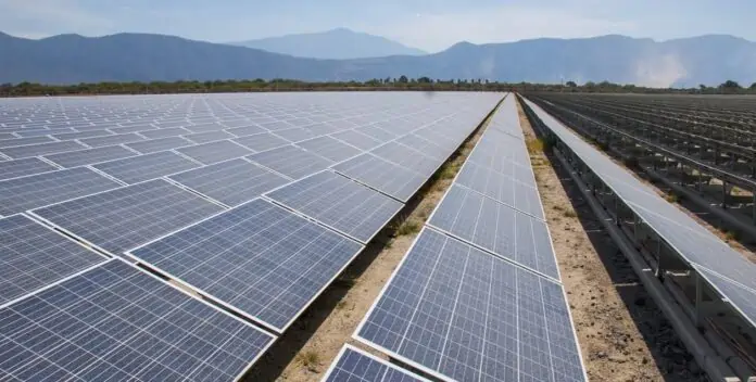 Colorado pone en marcha centro minería Bitcoin con energía solar