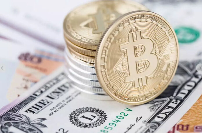 Bitcoin igualó el precio del dólar
