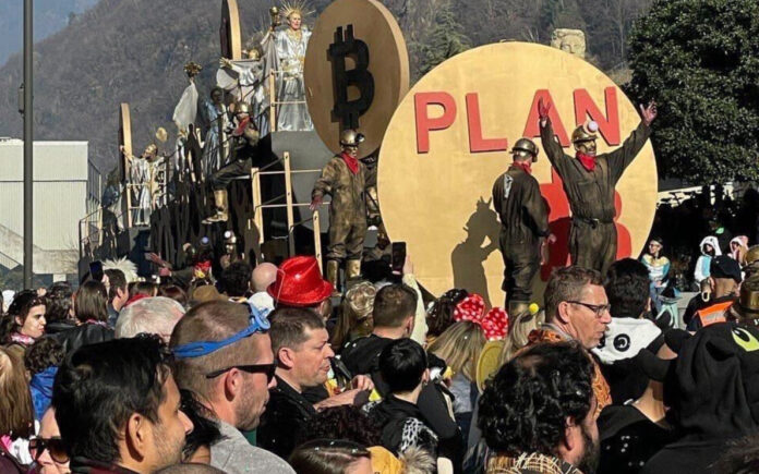 Lugano celebró el Carnaval con una carroza dedicada a Bitcoin