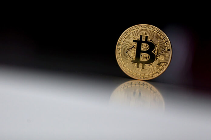 Estados Unidos aprueba acuerdo sobre el techo de deuda: Bitcoin cotiza sobre los $27.000 dólares