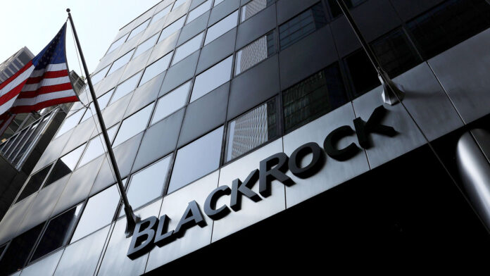 BlackRock tiene inversiones de $410 millones en empresas de minería Bitcoin