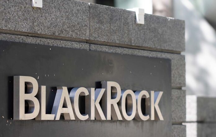 IBIT, el ETF de BlackRock, supera en volumen al fondo de Grayscale Investments