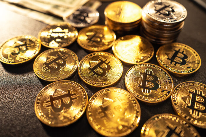 Bitcoin se mantiene por encima de los $67.000 dólares