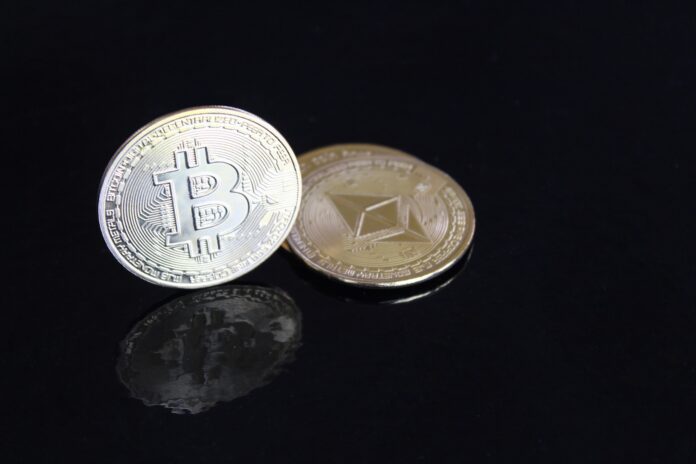 Bernstein: Los ETF spot de Bitcoin y Ethereum crecerán a $450.000 millones