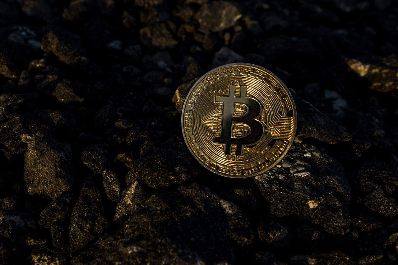 Riot Platforms doubled its Bitcoin treasury this year