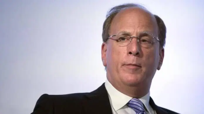 Cotización del Bitcoin a 700.000 dólares: la visión de Larry Fink, de BlackRock, en Davos