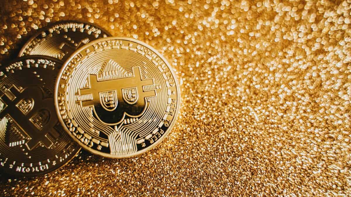 This is the senator with the largest investment in Bitcoin who is pushing  for crypto regulation in the US.