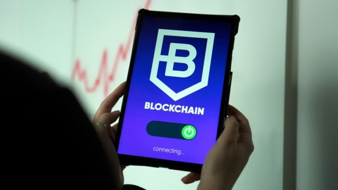 Descubre las innovaciones clave y casos de uso de Blockchain en estas industrias estratégicas