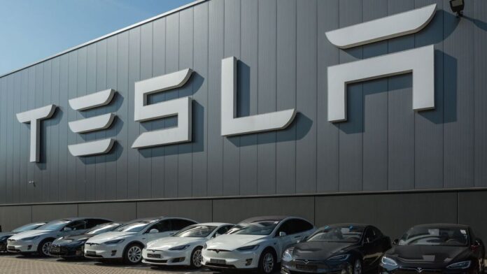 Tesla recupera casi toda su inversión inicial en Bitcoin: 11.509 BTC valen más de $1.215 millones