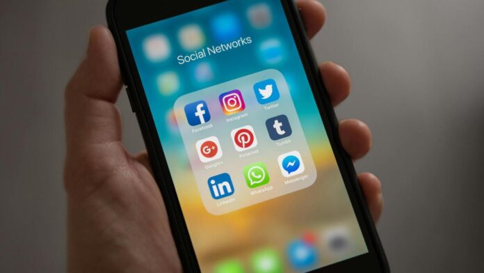 Bitcoin, Ethereum y XRP lideran el interés en redes sociales: De esto hablan los expertos