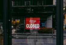 Crisis en el arte digital: Cierra uno de los pioneros NFT, pero los «Blue Chips» resisten con estos precios piso Crisis en el arte digital: Cierra uno de los pioneros NFT, pero los "Blue Chips" resisten con estos precios piso