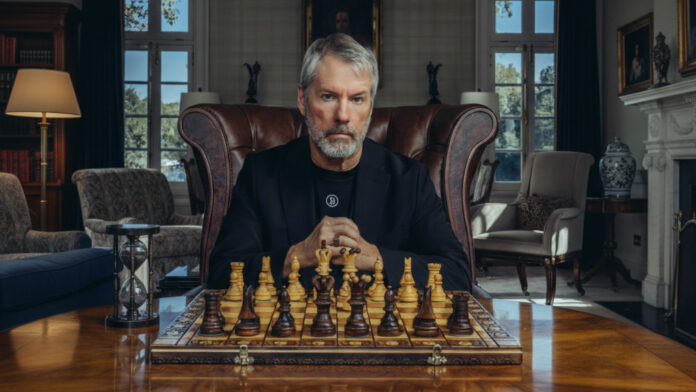 Michael Saylor El titán de la tesorería digital: Michael Saylor confirma su asistencia para Bitcoin 2026 mientras sigue acumulando BTC