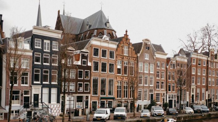 Paises Bajos Criptomonedas y fiscalidad en Europa: qué hay detrás de la nueva ley neerlandesa de rendimientos reales