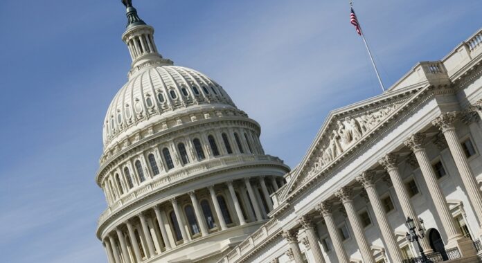 Senado de Estados Unidos La Ley CLARITY frente a su semana decisiva: El debate sobre el rendimiento de stablecoins está a punto de definirse