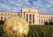 Bitcoin resiste en los 75.500 dólares tras la última decisión de política monetaria de la Fed Bitcoin resiste en los 75.500 dólares tras la última decisión de política monetaria de la Fed