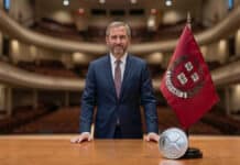 Harvard nombra a Brad Garlinghouse, CEO de Ripple, como el Líder Empresarial del Año 2026 Harvard nombra a Brad Garlinghouse, CEO de Ripple, como el Líder Empresarial del Año 2026