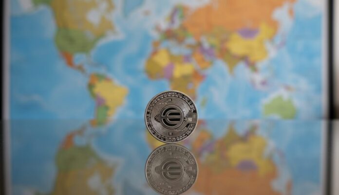 Worldcoin World ID conquista Tinder y Zoom: La verificación humana de Sam Altman ya llega a 160 países