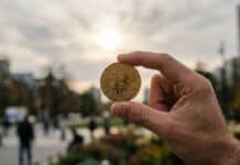 El precio de Bitcoin sube pero la brecha entre la demanda spot y futuros pone a prueba su solidez El precio de Bitcoin sube pero la brecha entre la demanda spot y futuros pone a prueba su solidez