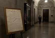 Regulación cripto: Trump pide aprobar la Clarity Act Regulación cripto: Trump pide aprobar la Clarity Act (imagen generada por IA)