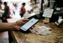 Ethena Pay: la app que fusiona el ecosistema cripto y las finanzas cotidianas Ethena Pay: la app que fusiona el ecosistema cripto y las finanzas cotidianas (imagen generada por IA)